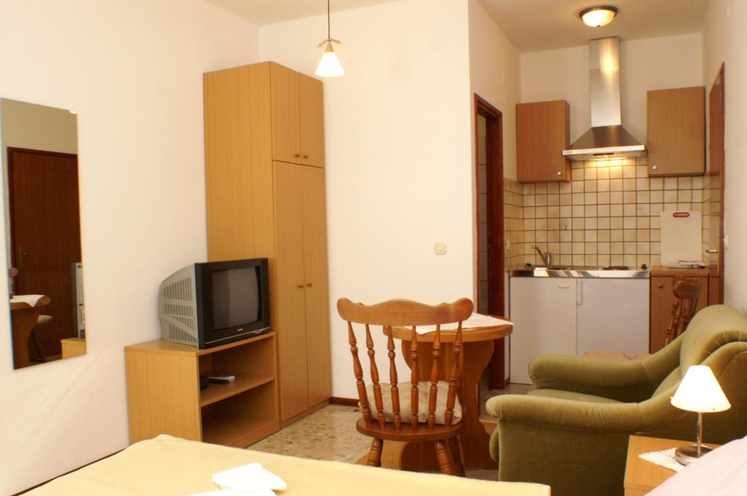 Apartments By The Sea Orebic, Peljesac - 4496 Exterior foto